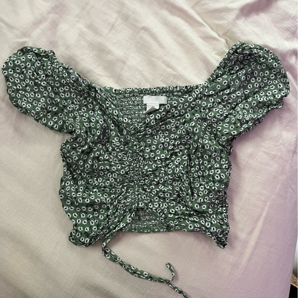 H&M Top - Picture 2 of 3